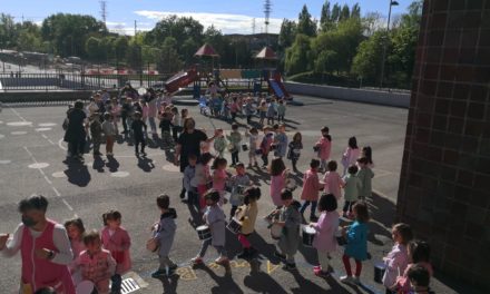 Tamborrada de San Prudencio en infantil/San Prudentzioko danborrada haur-hezkuntzan