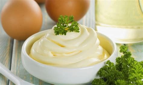 MAYONESA DE CEBOLLINO