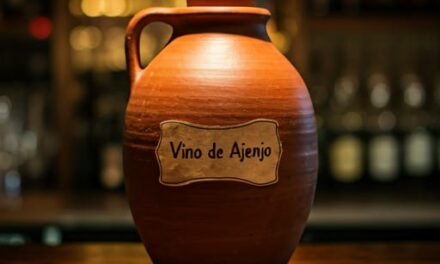 VINO DE AJENJO